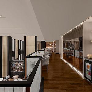 One-Bedroom Club Suite Club Lounge Access